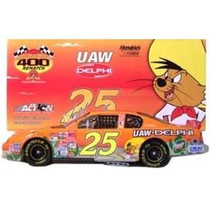   #25 UAW/Looney Tunes Rematch Monte Carlo Club Car Bank: Toys & Games