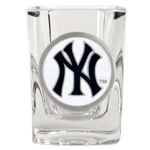  New York Yankees 2 oz Square Shot Glass: Sports & Outdoors
