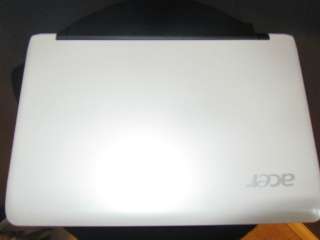 Acer Aspire One Netbook white model ZA3  