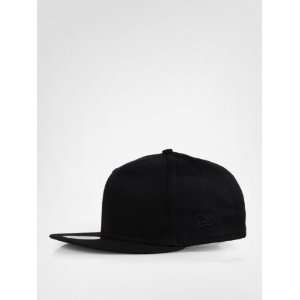  686 Sidekick New Era Hat Black, 7 1/2: Sports & Outdoors