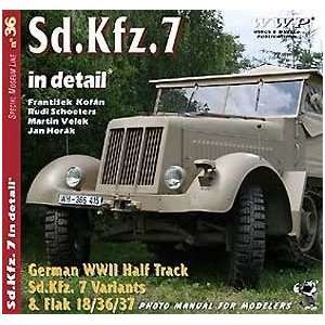   German WWII Halftrack SdKfz 7 Variants & Flak 18/36/37: Toys & Games