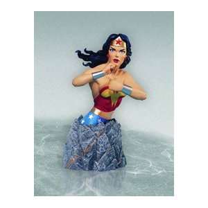  Wonder Woman Mini Bust: Toys & Games