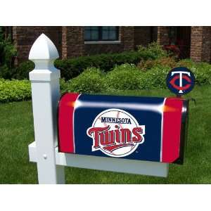   DO NOT USE Minnesota Twins Mailbox Cover and Flag