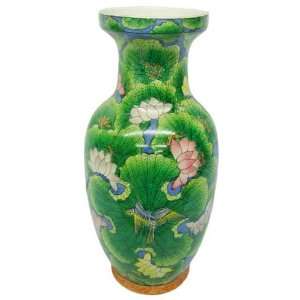  Oriental Hand Painted Porcelain Flower Vase   Chinese Water Lily 