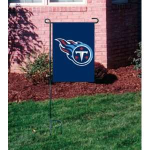  TENNESSEE TITANS OFFICIAL LOGO GARDEN FLAG + STAND: Sports 