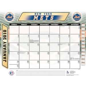 New York Mets 2010 22x17 Desk Calendar 