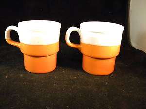 SET OF 2 VINTAGE 3 COLOR STACKING COFFEE MUGS TEA CUPS  