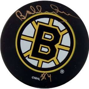  Autographed Bobby Orr Puck: Sports & Outdoors