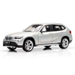  Kyosho BMW X1 Silver 1:18 Die Cast Model: Toys & Games