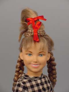 15 Cindy Lou by Playmates Toys 2000 All Original  