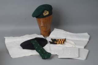   Officers Green Beret, Tie, Shorts & Badges of Rank.Ref BVS  