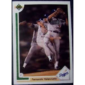    1991 Upper Deck #175 Fernando Valenzuela: Sports & Outdoors