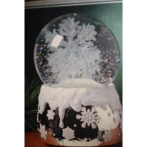  Snow HOME FOR THE HOLIDAYS  MUSICAL WINTERGLOBE LIGHTED SNOW GLOBE