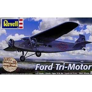  Ford Tri Motor with Sled and Dogs 1 77 Model Kit by Revell 