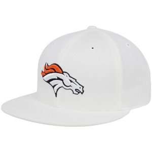  Reebok Denver Broncos White Sideline Flat Brim Fitted Hat 