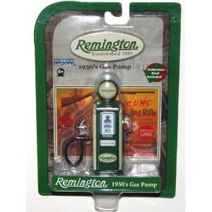 Two Tone Remington 1950s Die Cast Metal Gas Pump with Collectors Card 