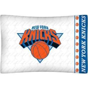   : New York Knicks (2) Standard Pillow Cases/Covers: Sports & Outdoors