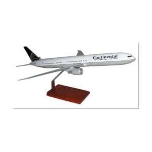  Airtran Airlines Tail Keychain Toy Airplane: Toys & Games