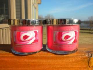 NEW BATH & BODY WORKS CANDLE JARS IN MARSHMALLOW PEPPERMINT X 2 FREE 