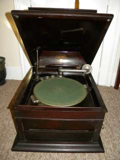   TABLETOP COLUMBIA GRAFONOLA WIND UP 78 RPM PHONOGRAPH TYPE D 2 WORKS