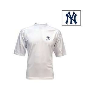  New York Yankees Technical Mock by Antigua   White Medium 