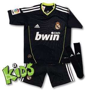 10 11 Real Madrid Away Infant Kit 