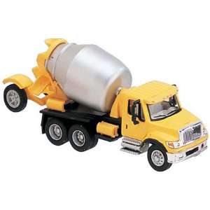 HO International 7000 Cement Mixer Yellow/Silver BLY450686 : Toys 