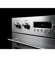   elements provide precise cooking control with fast preheating