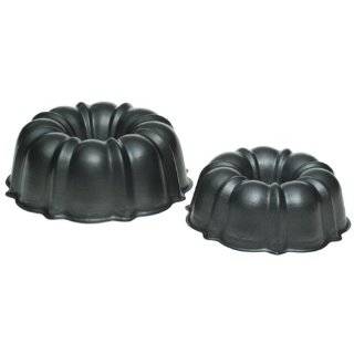    stick Formed Bundt Pan Set, 6 Cup & 12 Cup Capacity, Colors may vary