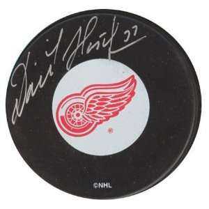    Dominik Hasek Detroit Red Wings Autographed Puck