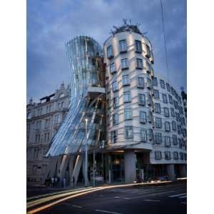  Dancing House (Fred and Ginger Building), by Frank Gehry 