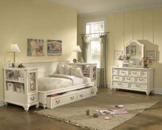 Lea Retreat Bedroom Set Sideways Bed Night Stand Dresser Mirror White 