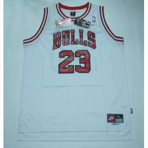  Michael Jordan #23 Chicago Bulls NBA Jersey White Size XL 